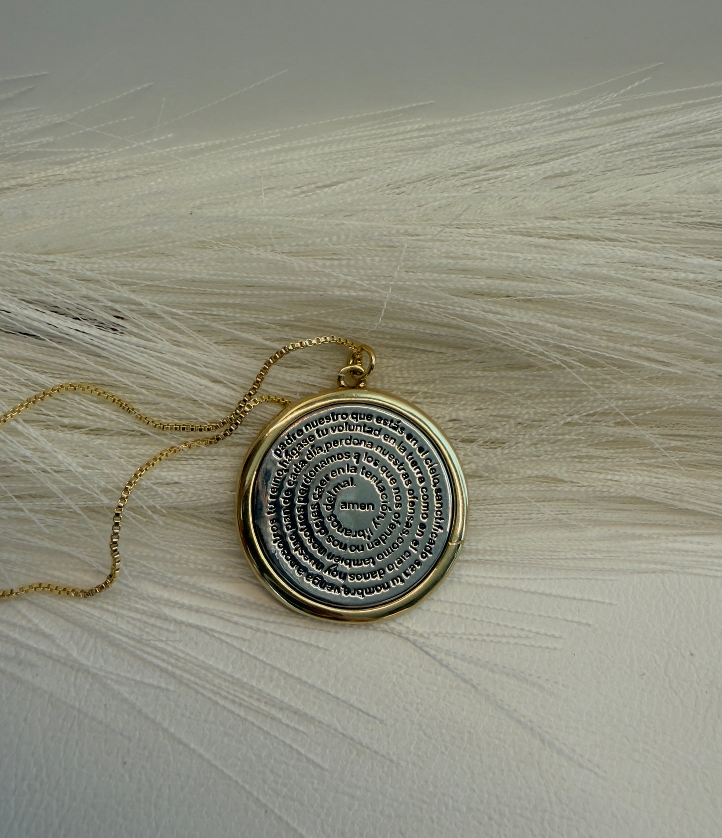Oración Sagrada Necklace