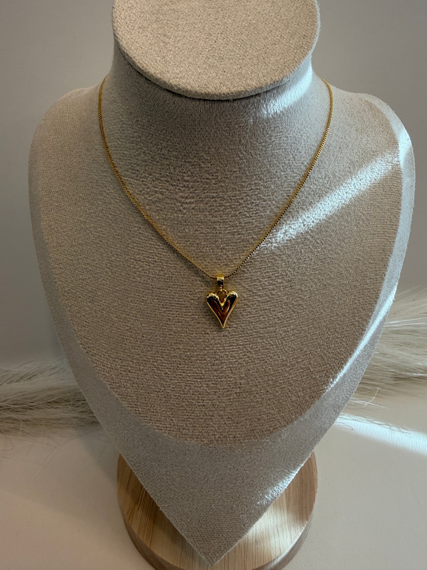 Esencia Necklace