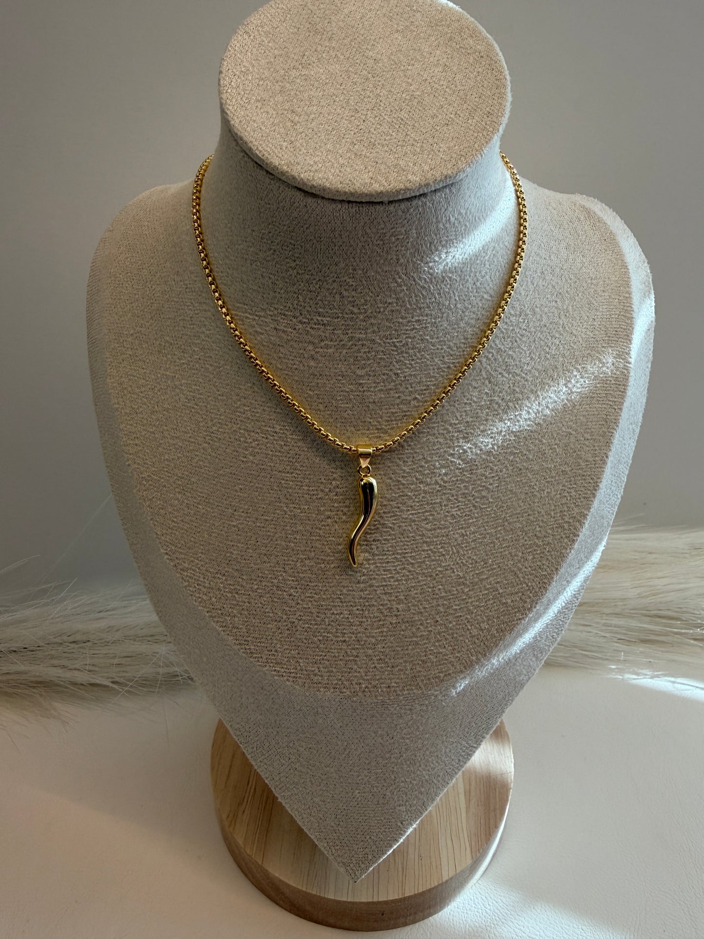 Cuernito Gold Necklace