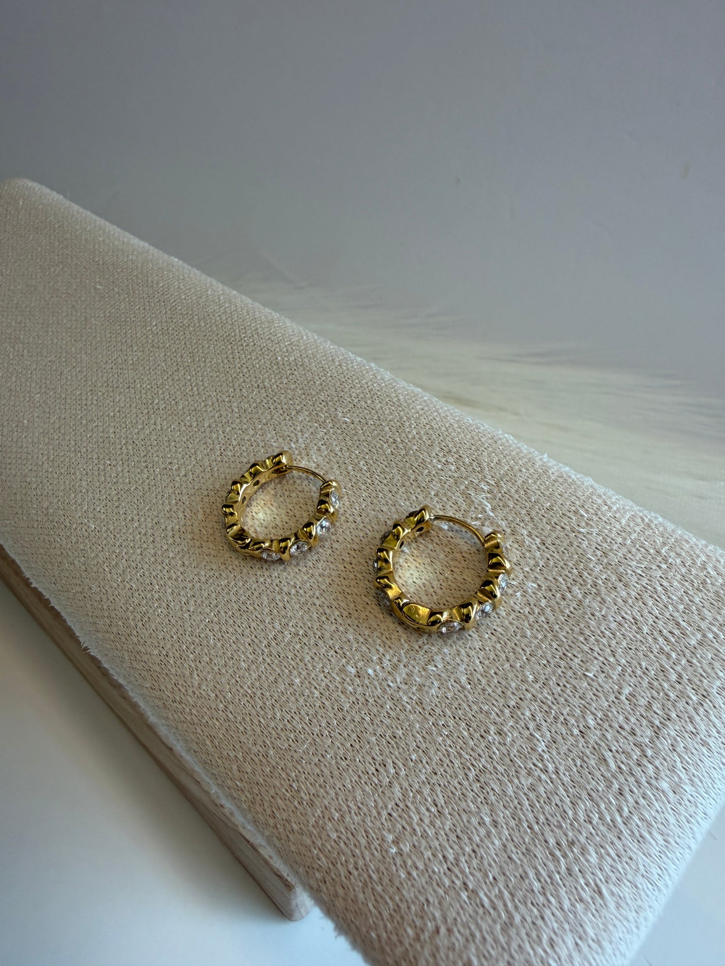 Zircon Hoops