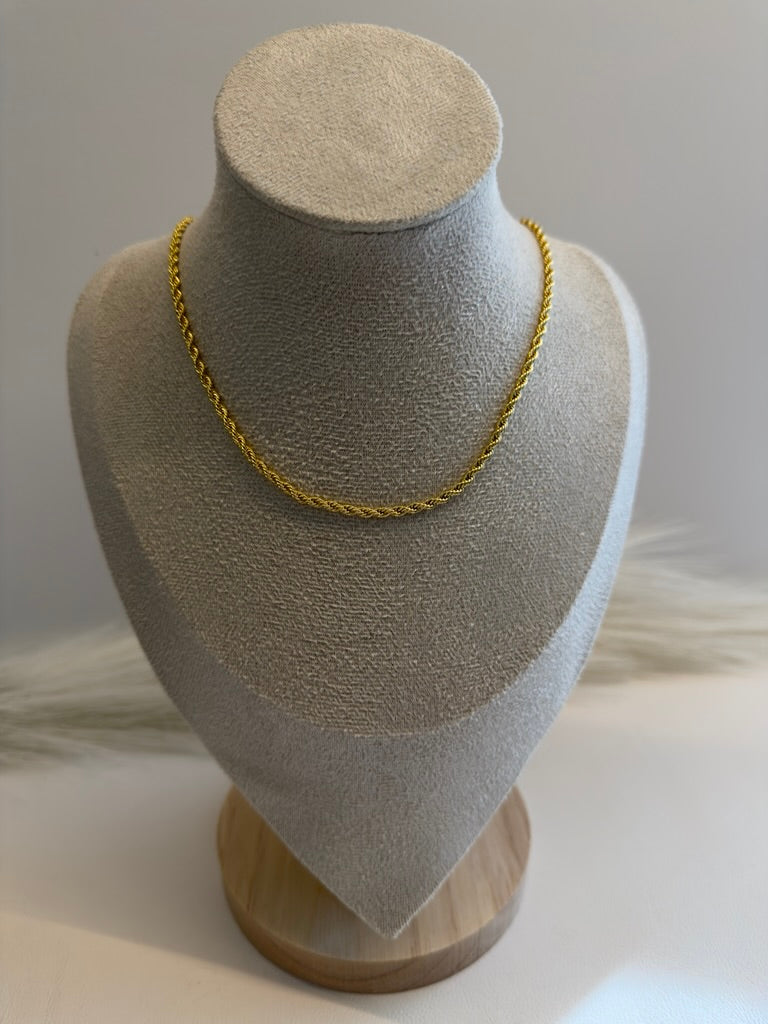 CORD NECKLACE