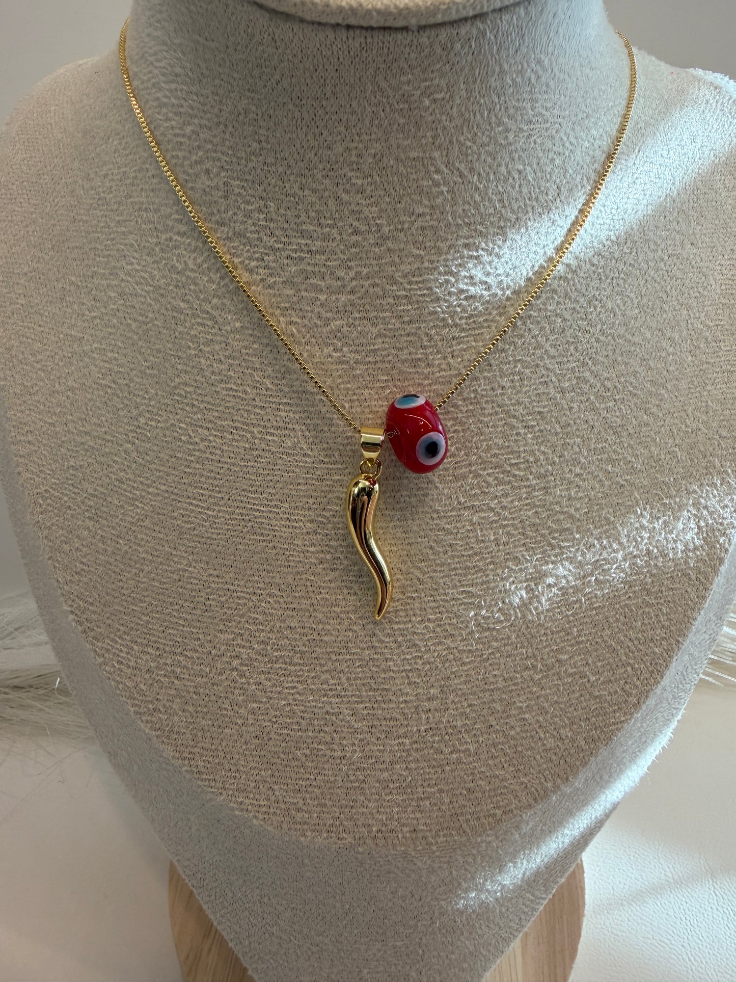 Amuleto Necklace