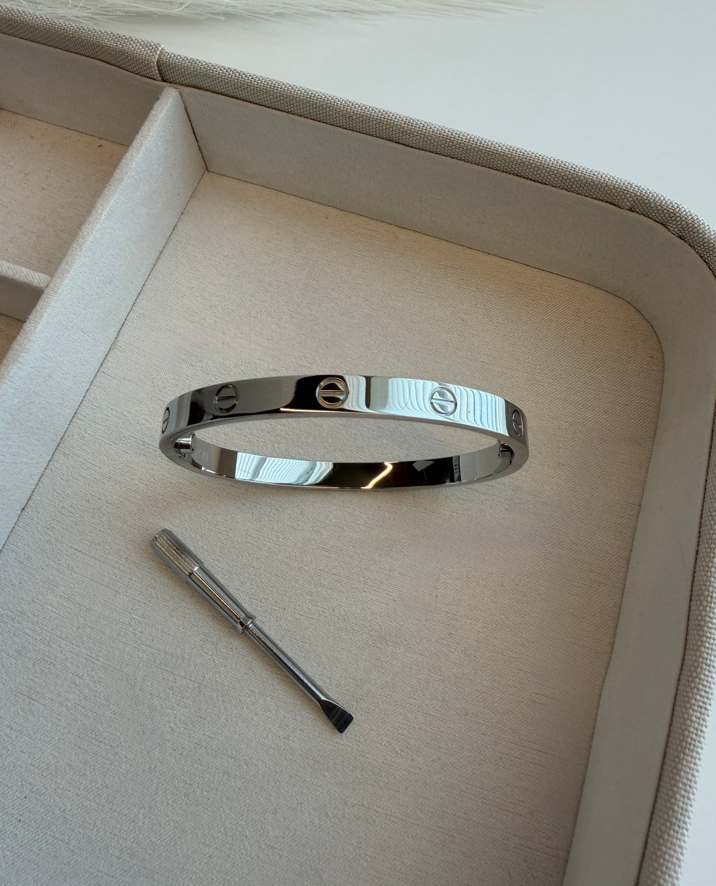 Classic Gold Thick Bangle