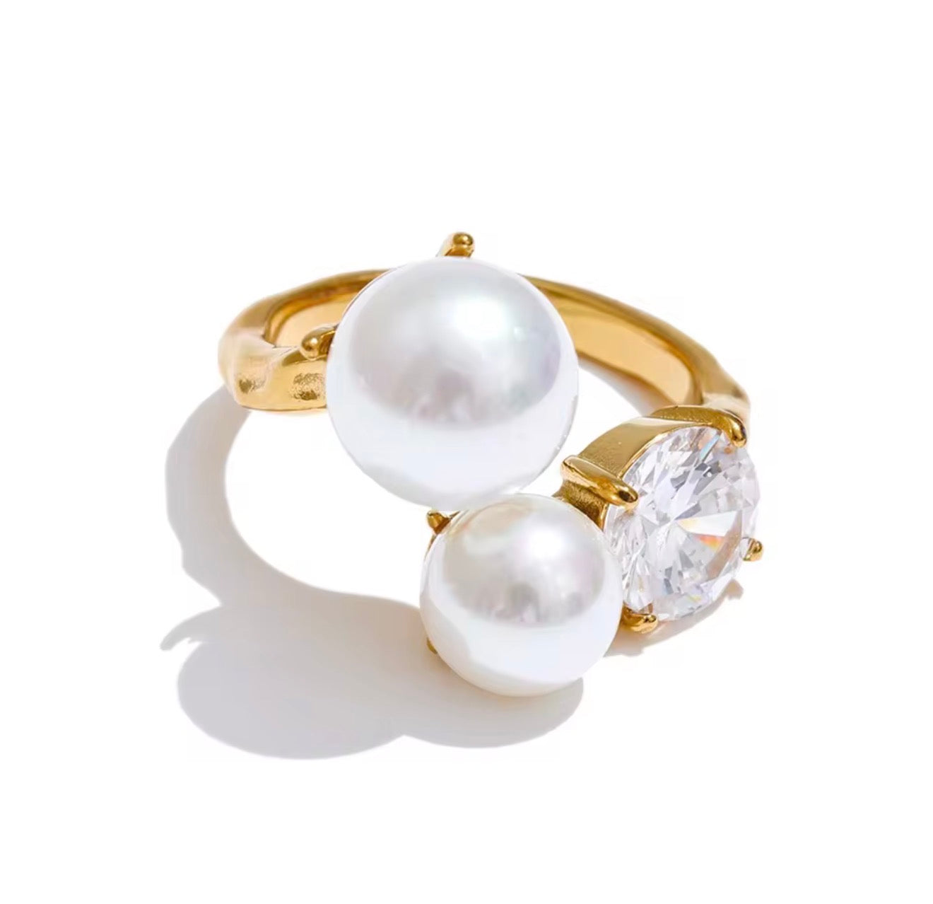 PEARLS RING