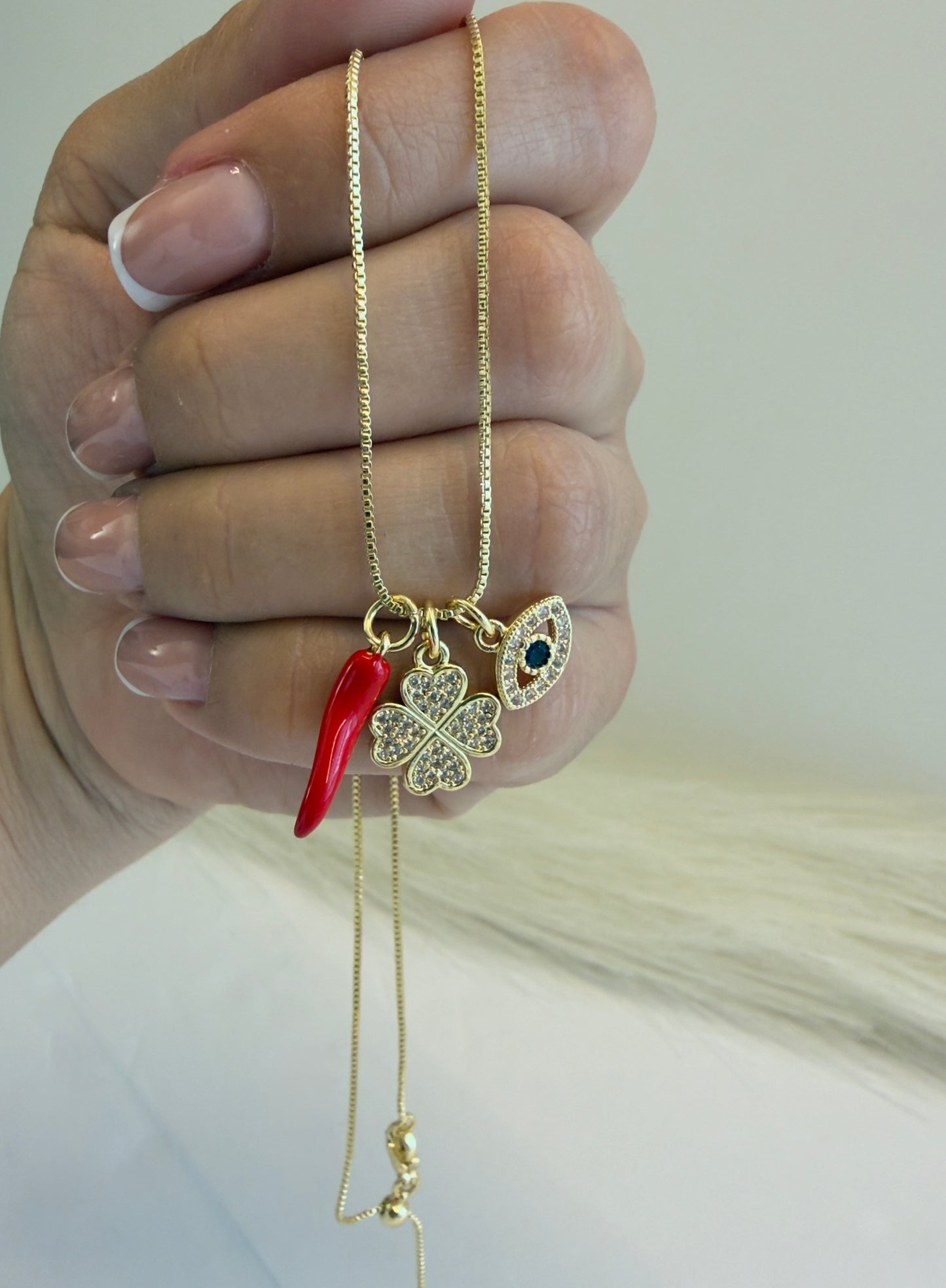 Mi amuleto Necklace