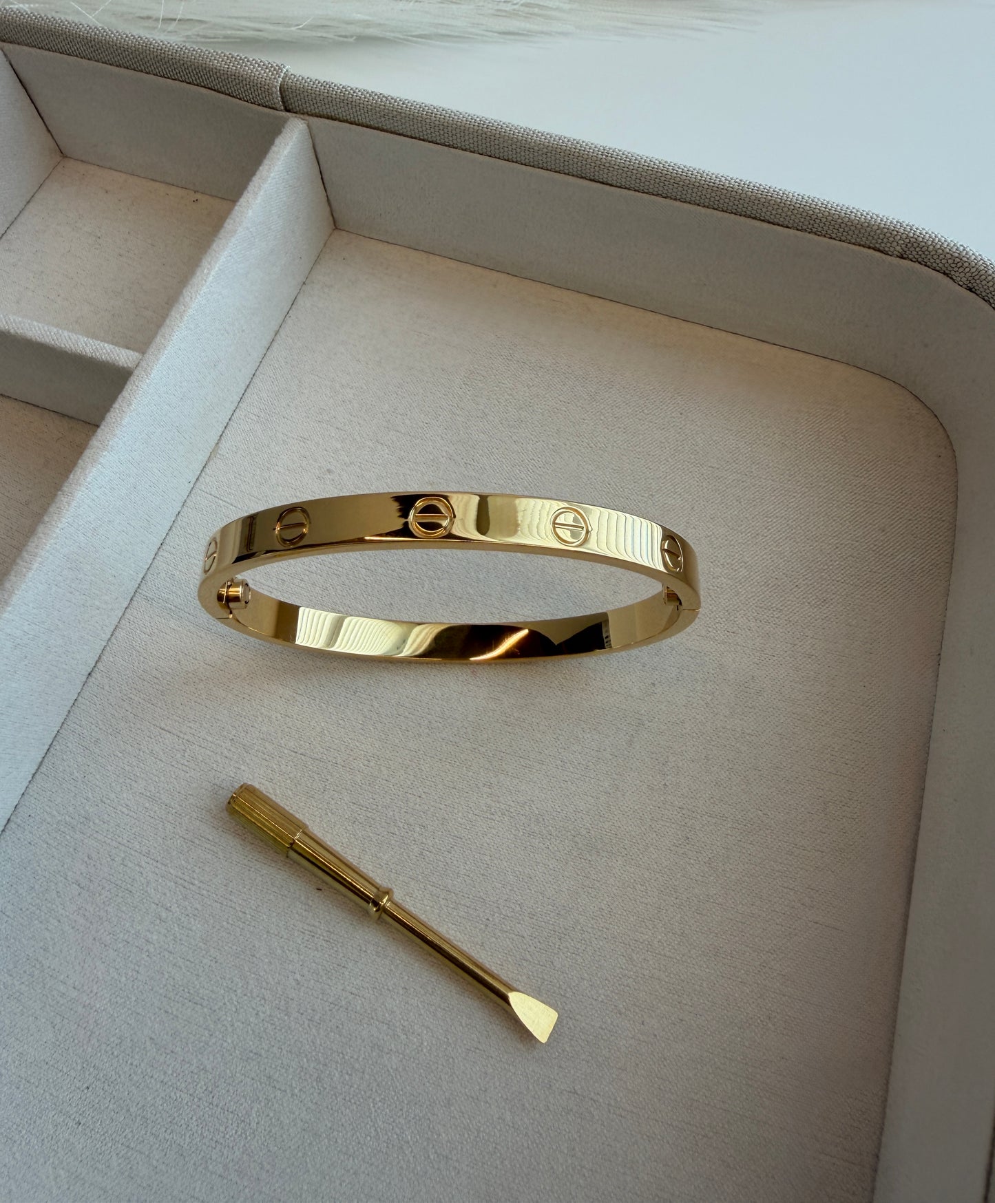 Classic Gold Thick Bangle