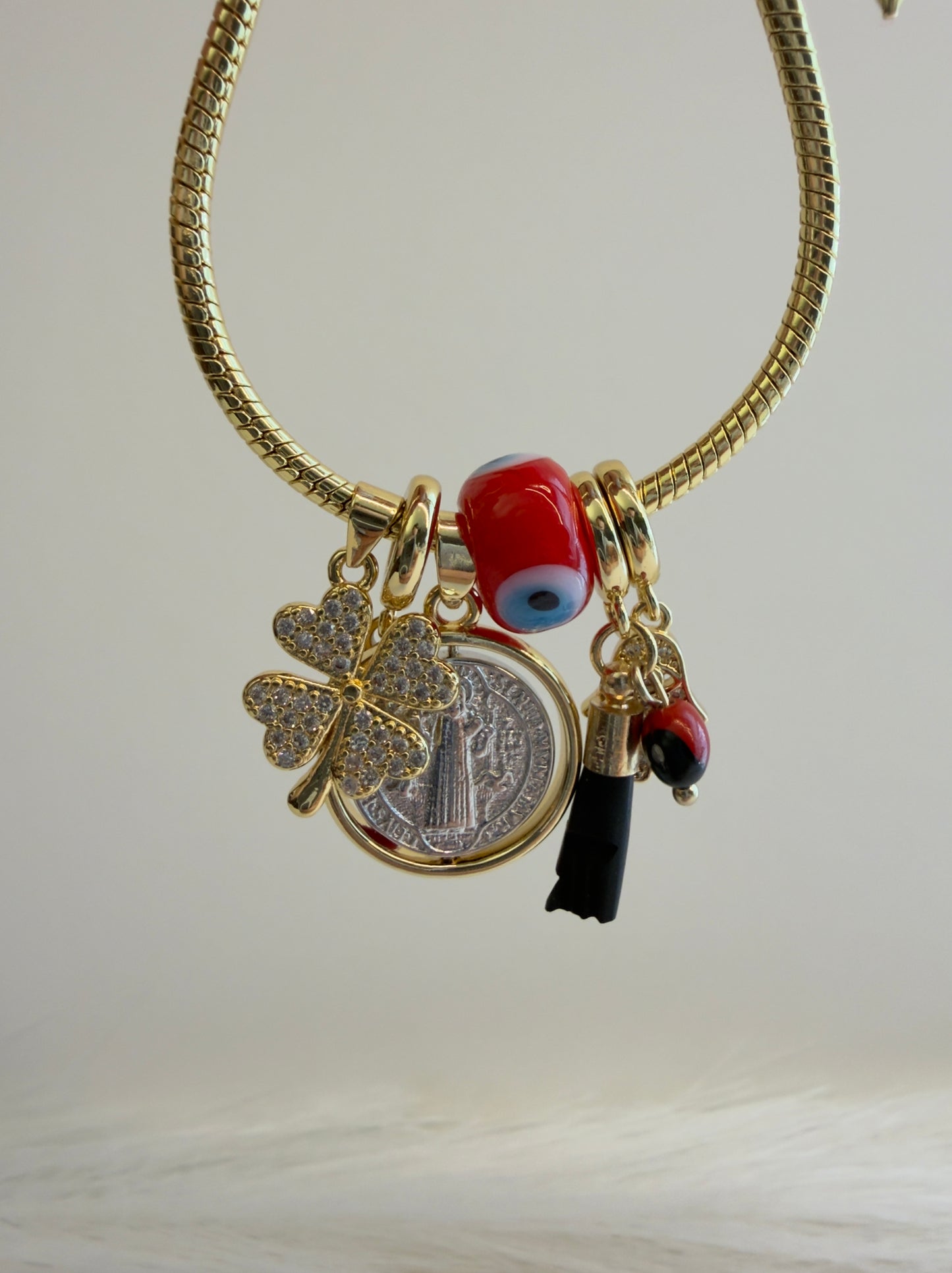 Amuletos L’AQUILA
