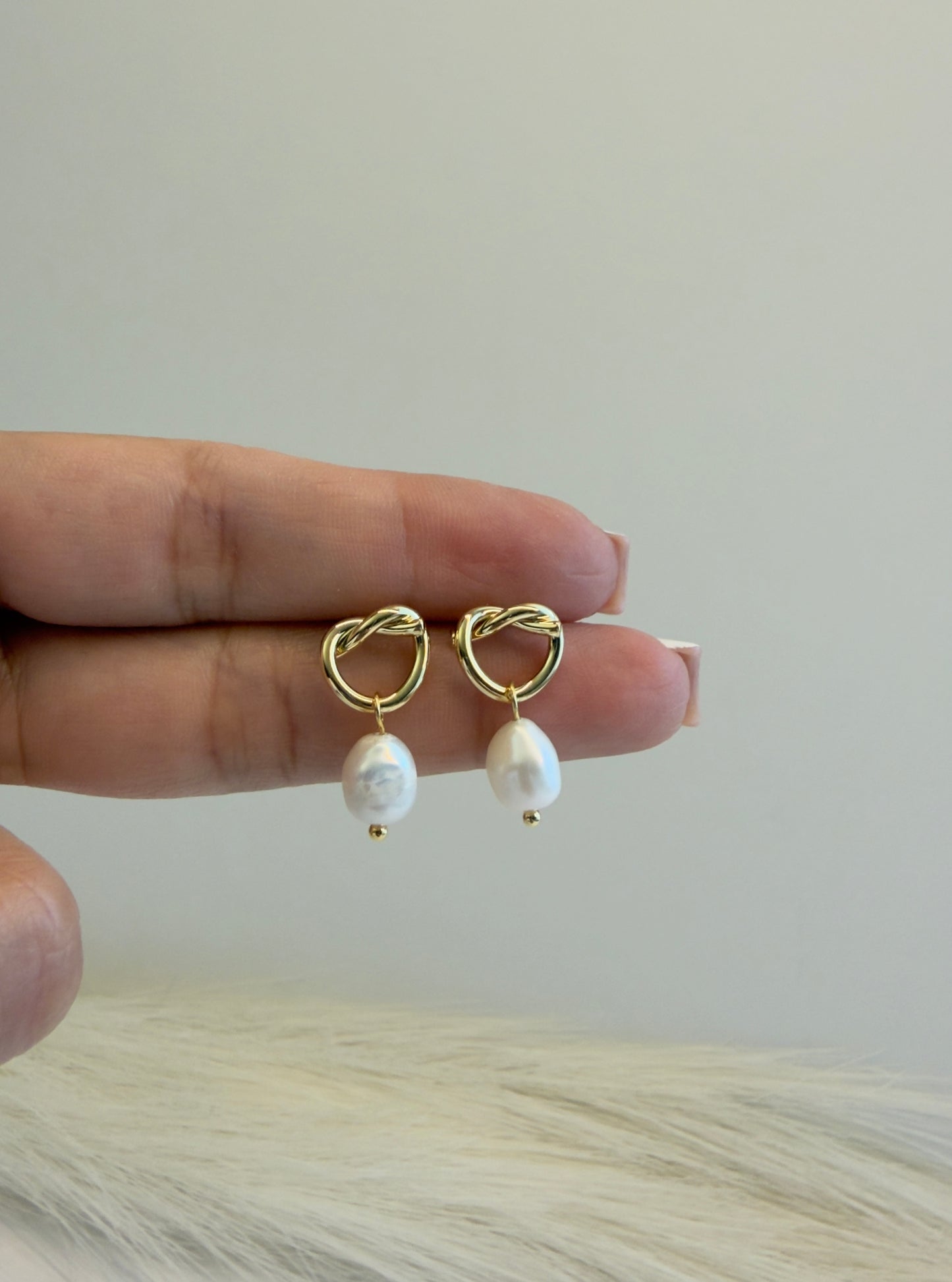 Riviera Pearl Hoops