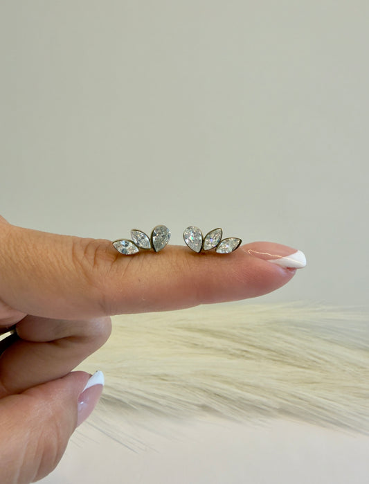 Lumière Studs