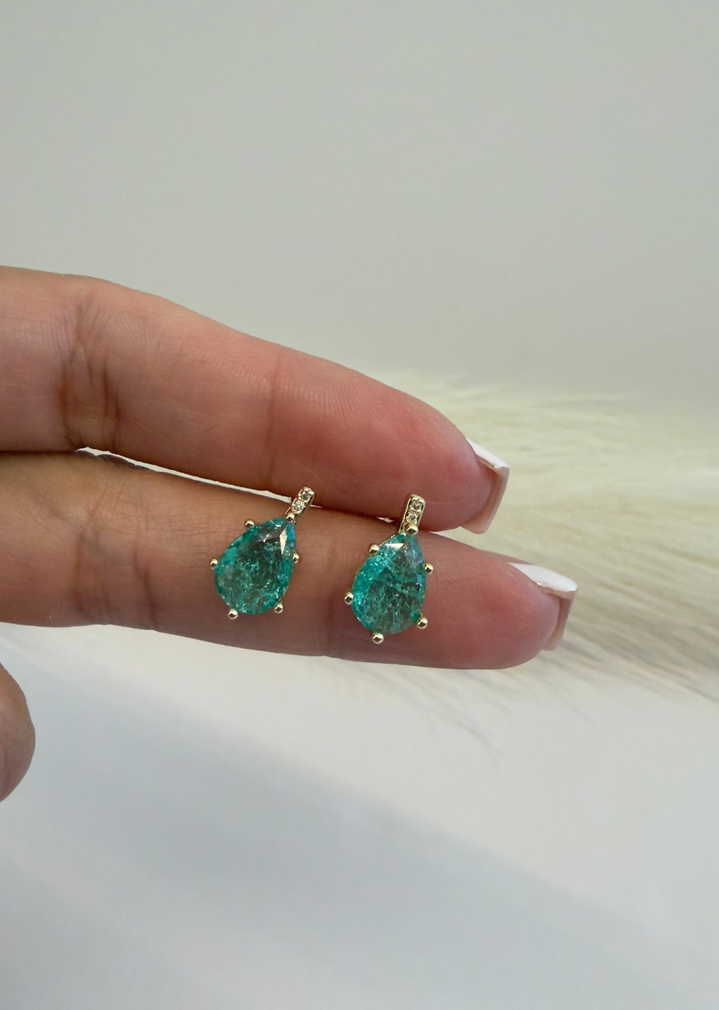 Aura Verde Earrings