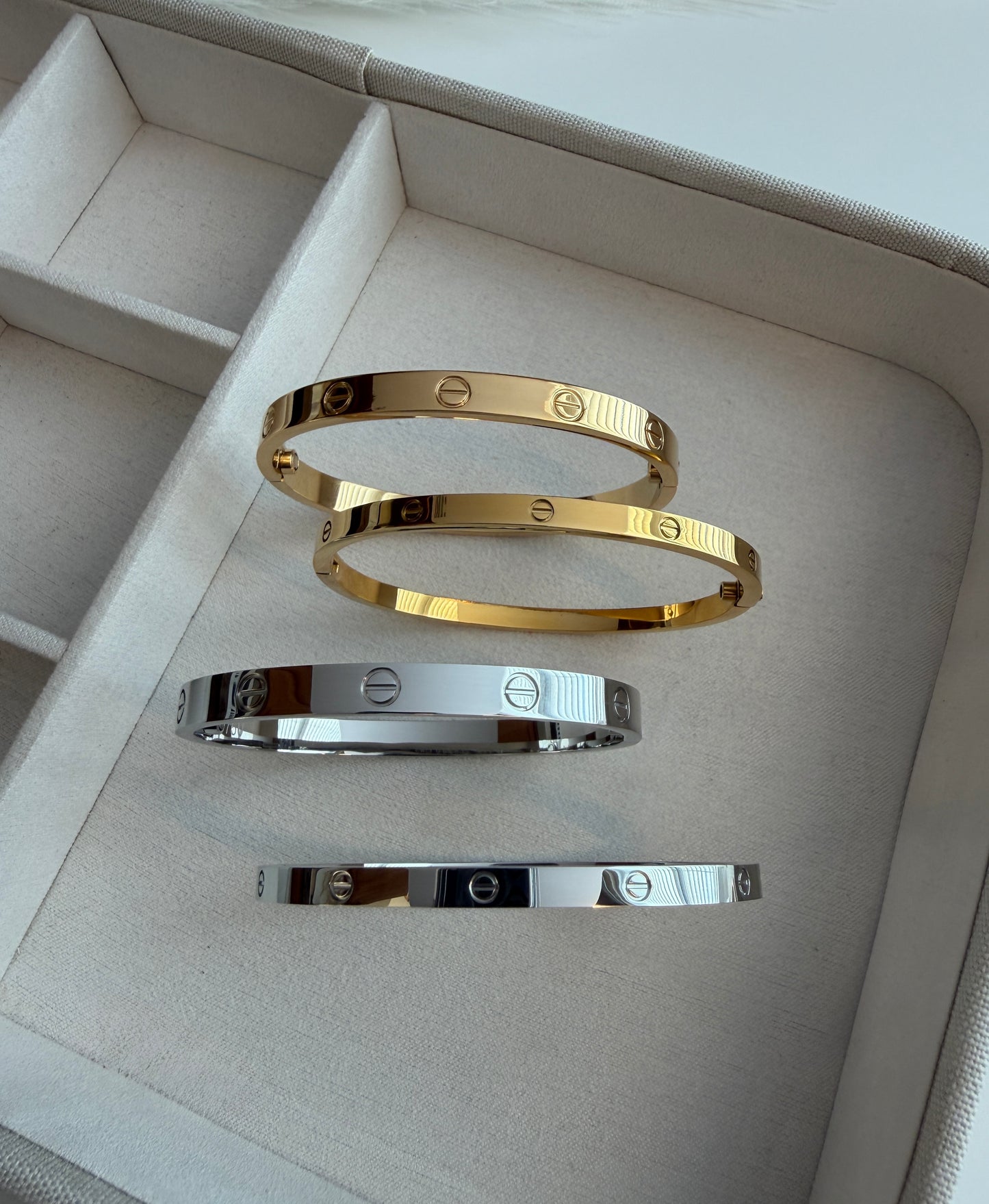 Classic Gold Thick Bangle