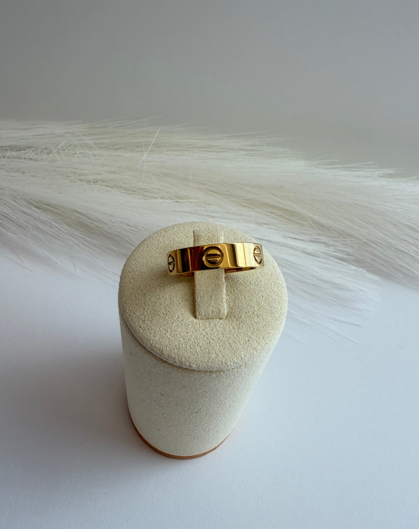 Amore Ring