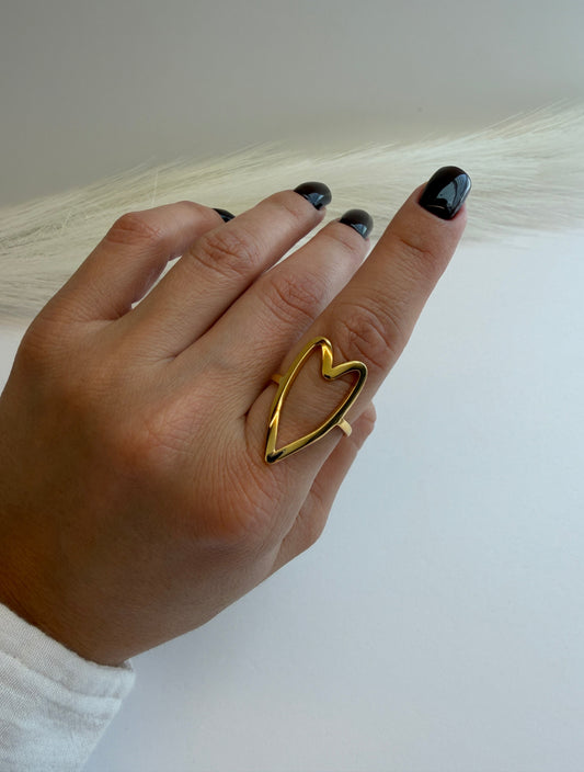 Amora Open Heart Ring