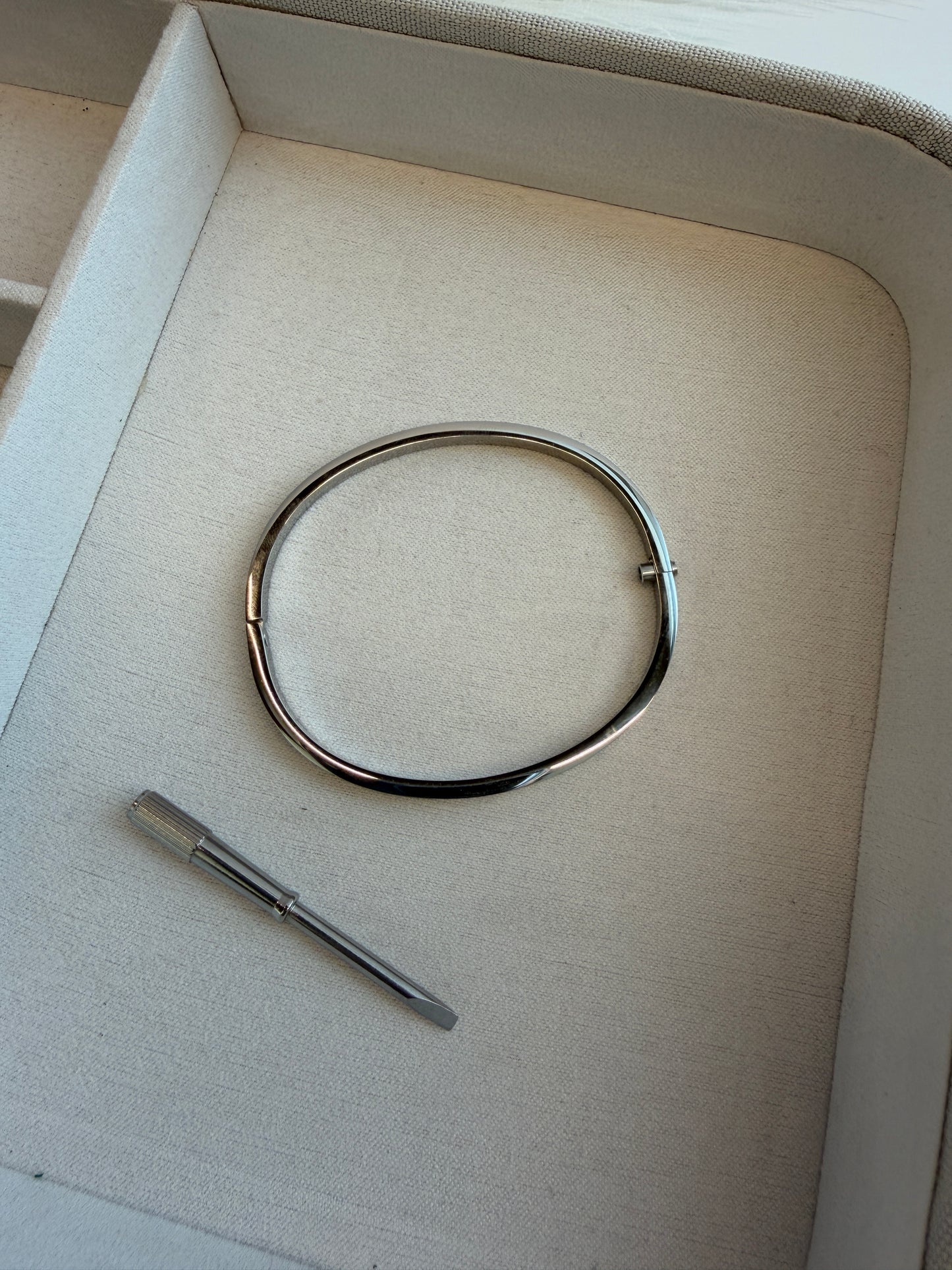 Classic Thin Bangle