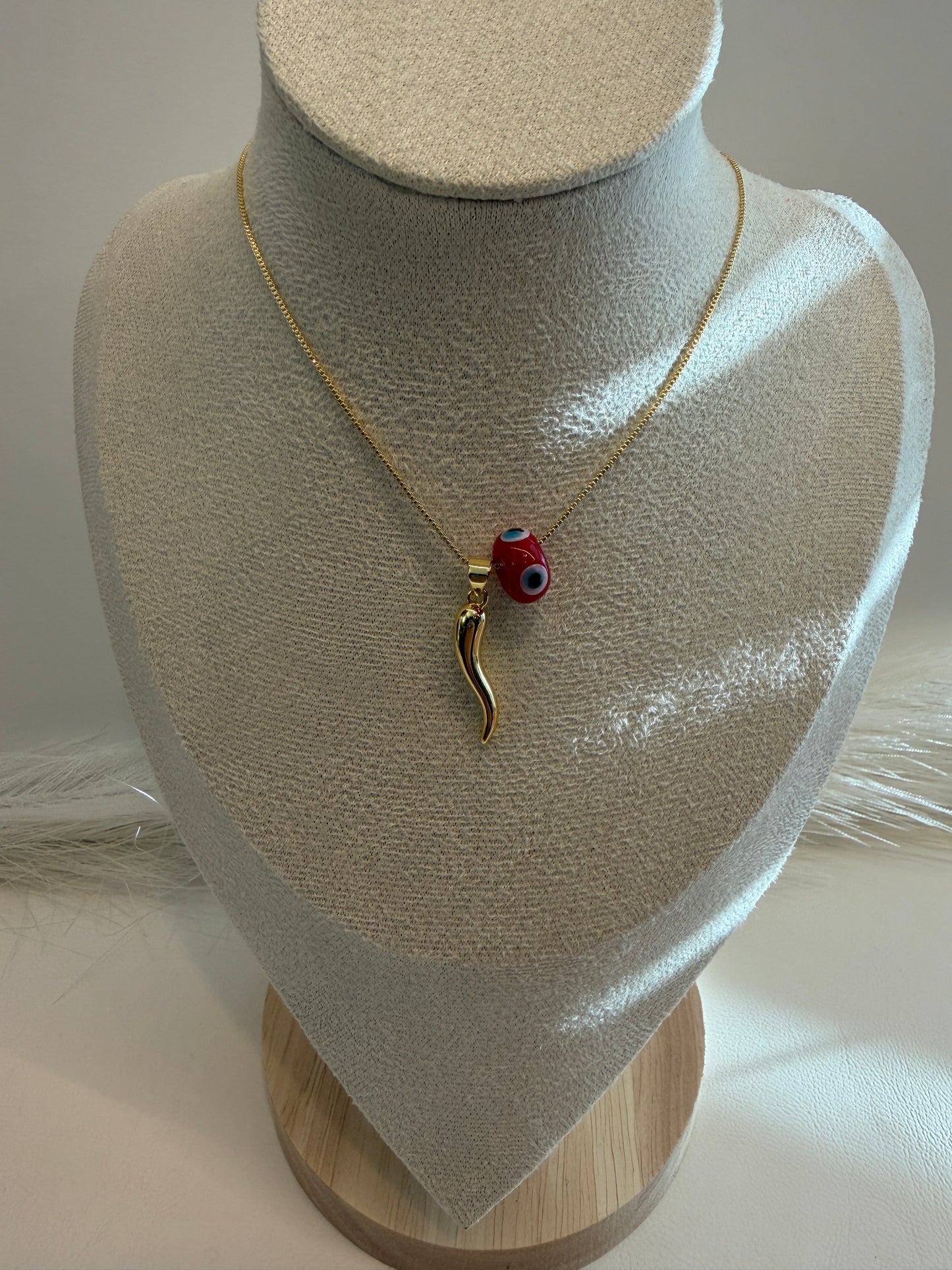 Amuleto Necklace