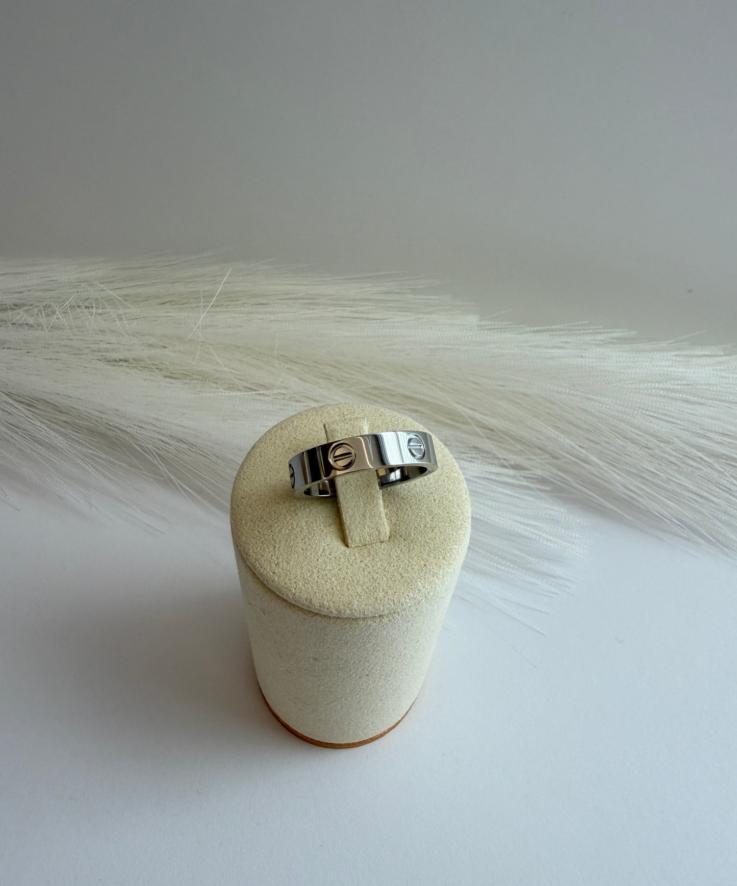 Amore Ring